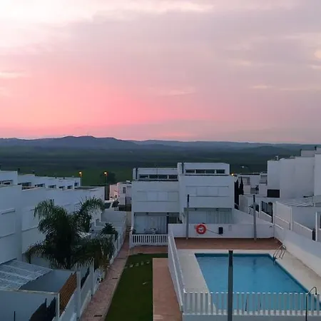 Acogedor Adosado Con Piscina Solo Familias Y Parejas Conil De La Frontera